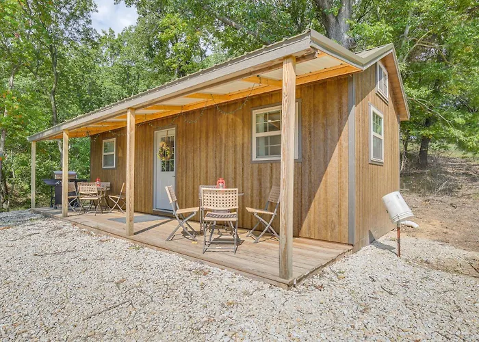 Holiday home Farm In Illinois With Private Fishing Pond Kampsville