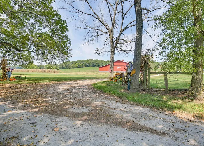 Holiday home Farm In Illinois With Private Fishing Pond *