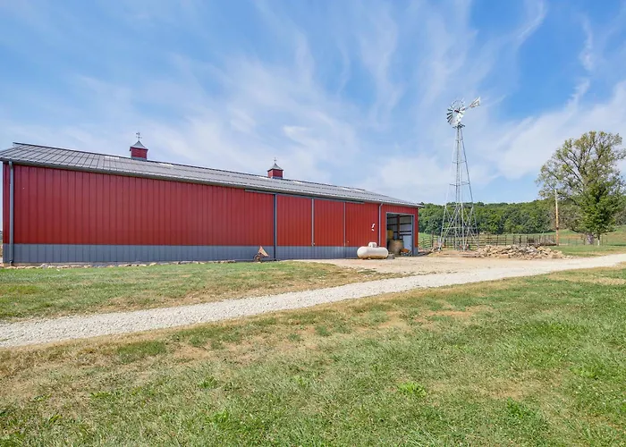 Farm In Illinois With Private Fishing Pond Holiday home *